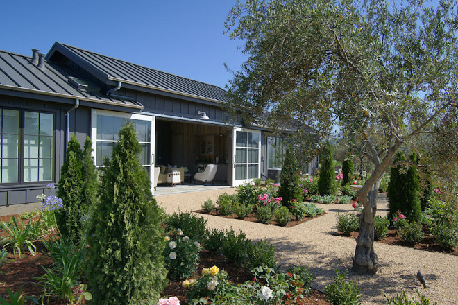 Farmhouse gravel garden. Farmhouse gravel garden path. Farmhouse gravel garden #Farmhouse #gravel #garden Holder Design Associates