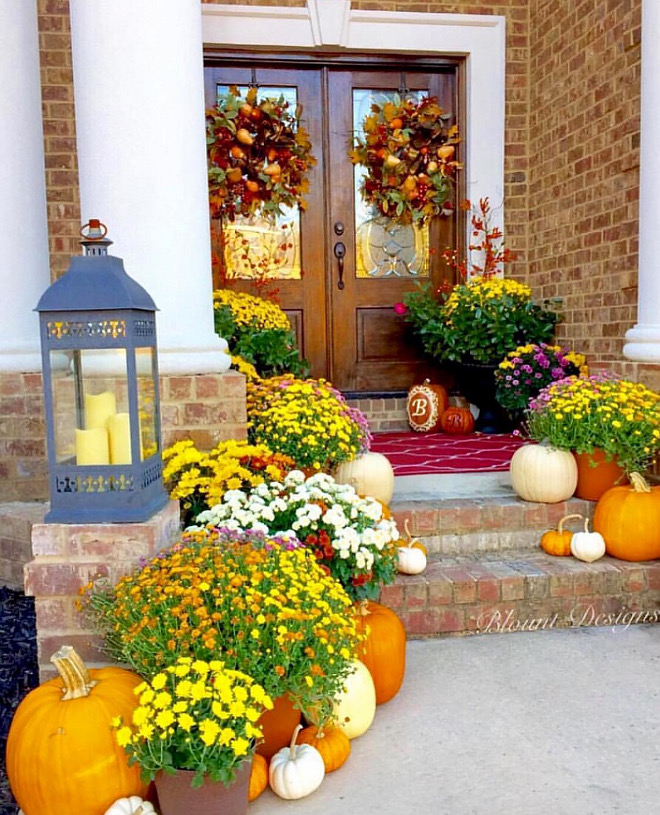 A front entry can't feel more Fall festive than this! #fall #entry #festive