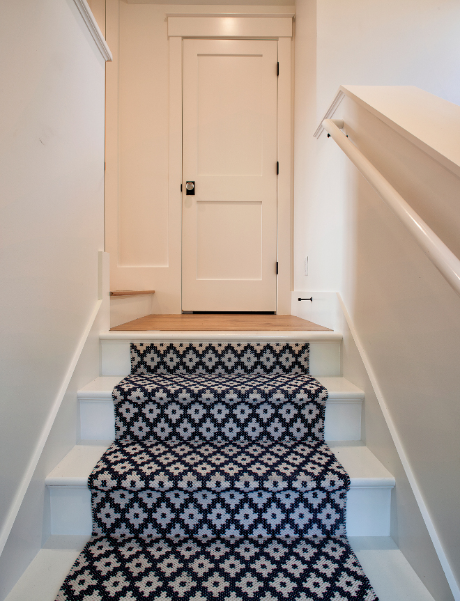 Benjamin Moore Simply White high gloss. Benjamin Moore Simply White high gloss. Staircase painted in Benjamin Moore Simply White high gloss #BenjaminMooreSimplyWhite #highgloss Lisa Furey of Barefoot Interiors