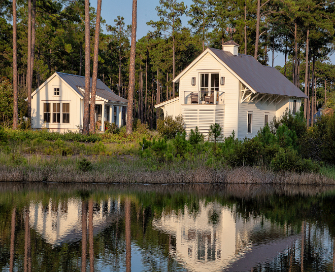 Benjamin Moore Simply White. White farmhouse cottage exterior paint color Benjamin Moore Simply White #BenjaminMooreSimplyWhite Lisa Furey of Barefoot Interiors