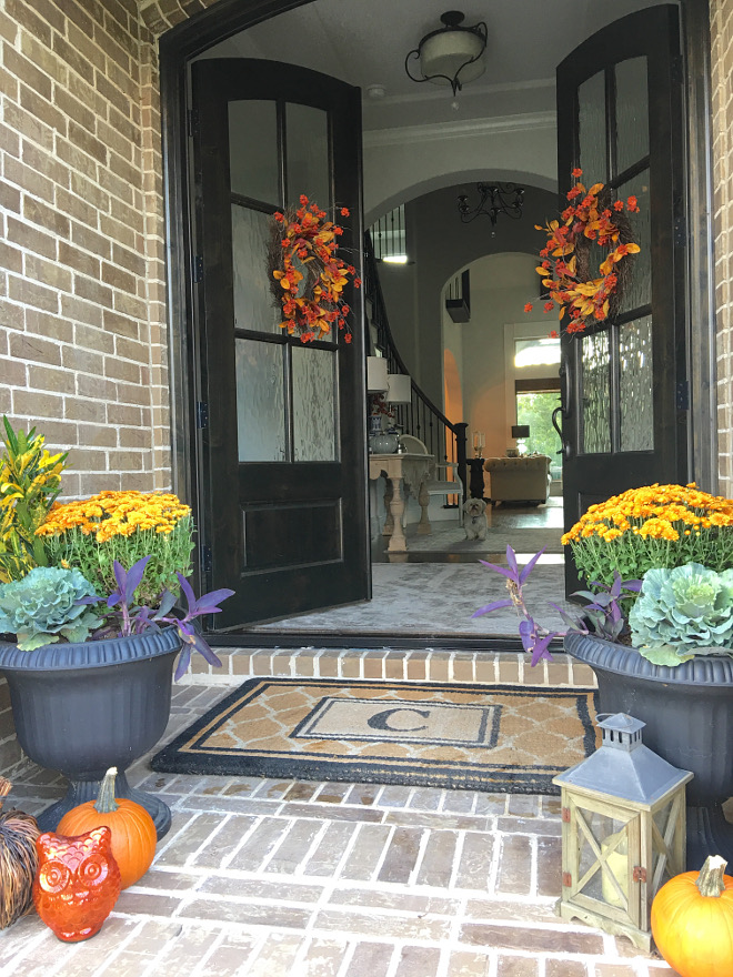 Front entry fall decor. Welcoming Front entry fall decor. Front entry fall decor. Front entry fall decor. Front entry fall decor #Frontentryfalldecor #Frontentry #falldecor #entryfalldecor @classicstylehome
