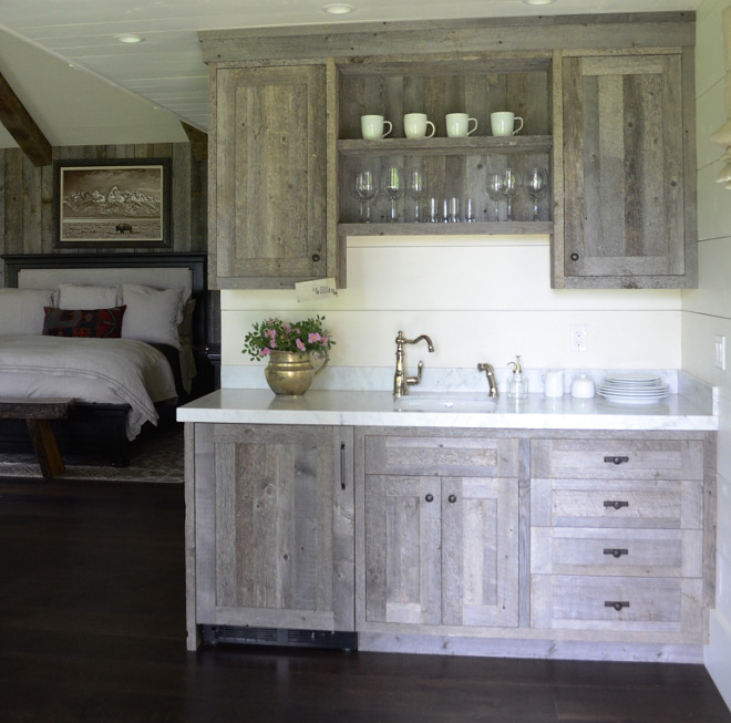 Reclaimed wood kitchenette. Reclaimed wood kitchenette. Farmhouse cabin with Reclaimed wood kitchenette #Reclaimedwood #kitchenette Beautiful Homes of Instagram @SanctuaryHomeDecor