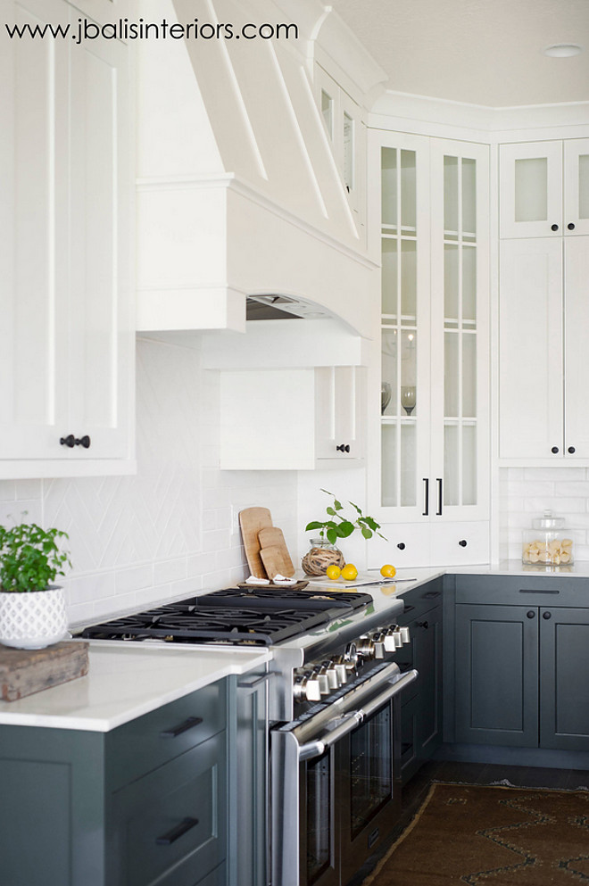 Two toned kitchen paint color. Two toned kitchen with white upper cabinets and dark lower cabinets paint color. Upper white cabinet paint color is Benjamin Moore Chantilly Lace #BenjaminMooreChantillyLace. Dark lower cabinet paint color is Dunn Edwards Midnight Spruce #DunnEdwardsMidnightSpruce #twotonedkitchen #kitchen Judith Balis Interiors