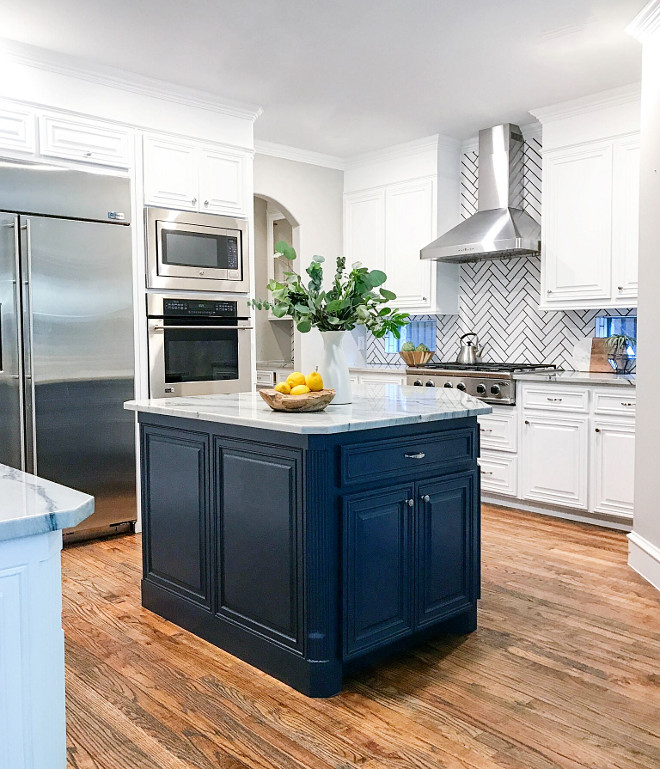 Benjamin Moore Hale Navy. Small kitchen island painted in Benjamin Moore Hale Navy. Benjamin Moore Hale Navy. Benjamin Moore Hale Navy #BenjaminMooreHaleNavy Lark Interiors