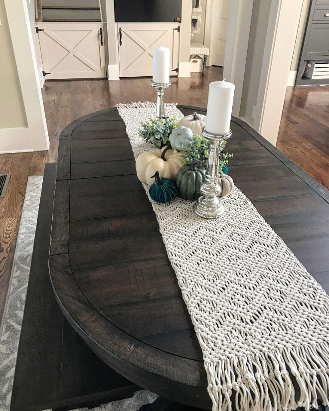 Dining room fall center piece. Dining room fall center piece and natural macrame table runner. Dining room fall center piece. Dining room fall center piece. Dining room fall center piece #Diningroom #fallcenterpiece Home Bunch Beautiful Homes of Instagram @mygeorgiahouse