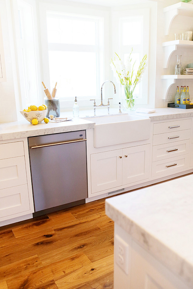 Kitchen farmhouse sink. White kitchen with farmhouse sink #farmhousesink #whitefarmhousesink Millhaven Homes. Caitlin Creer Interiors