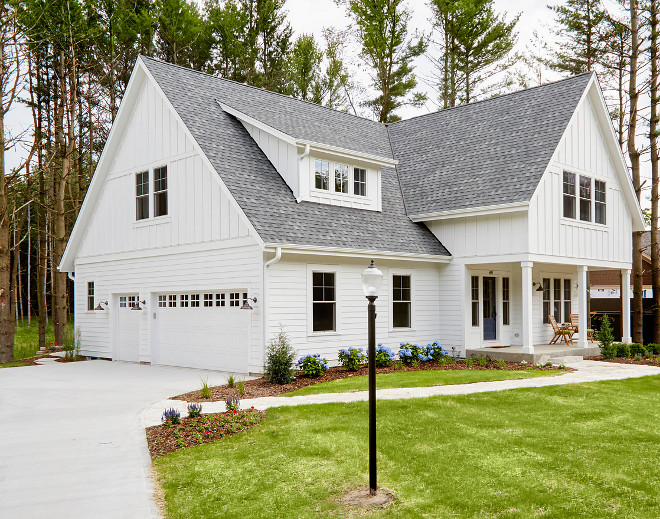 Modern Farmhouse with side entry garage with bonus room. Gorgeous modern farmhouse with side entry garage and bonus room above. Modern Farmhouse with side entry garage with bonus room. Modern Farmhouse with side entry garage with bonus room. Modern Farmhouse with side garage with bonus room #ModernFarmhouse #sideentrygarage #garage #garagebonusroom Miller Marriott Construction Co. LLC