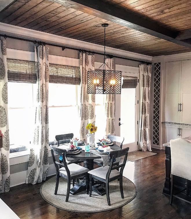 Sherwin Williams Amazing Gray. Sherwin Williams Amazing Gray. Farmhouse breakfast room paint color Sherwin Williams Amazing Gray. Sherwin Williams Amazing Gray #SherwinWilliamsAmazingGray