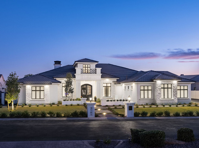 Single-story home. We wanted a single-story home with large ceilings throughout and so the heights range from 22 feet at the entry to 10 feet at the secondary bedrooms. A Finer Touch Construction