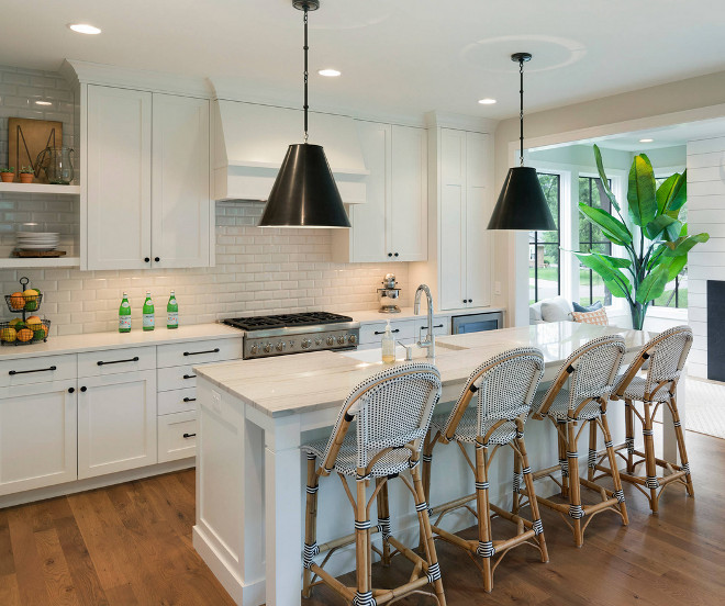 White Kitchen with Black Metals. White Kitchen with Black Metals. White Kitchen with Black Metals. White Kitchen with Black Metals. White Kitchen with Black Metals #WhiteKitchen #BlackMetals Refined LLC