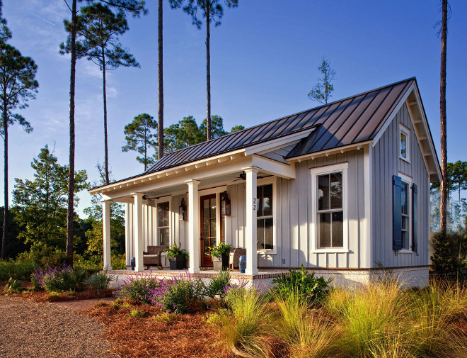 Cottage Porch. Small Cottage with front porch. Cottage Porch #CottagePorch #Cottage #Porch