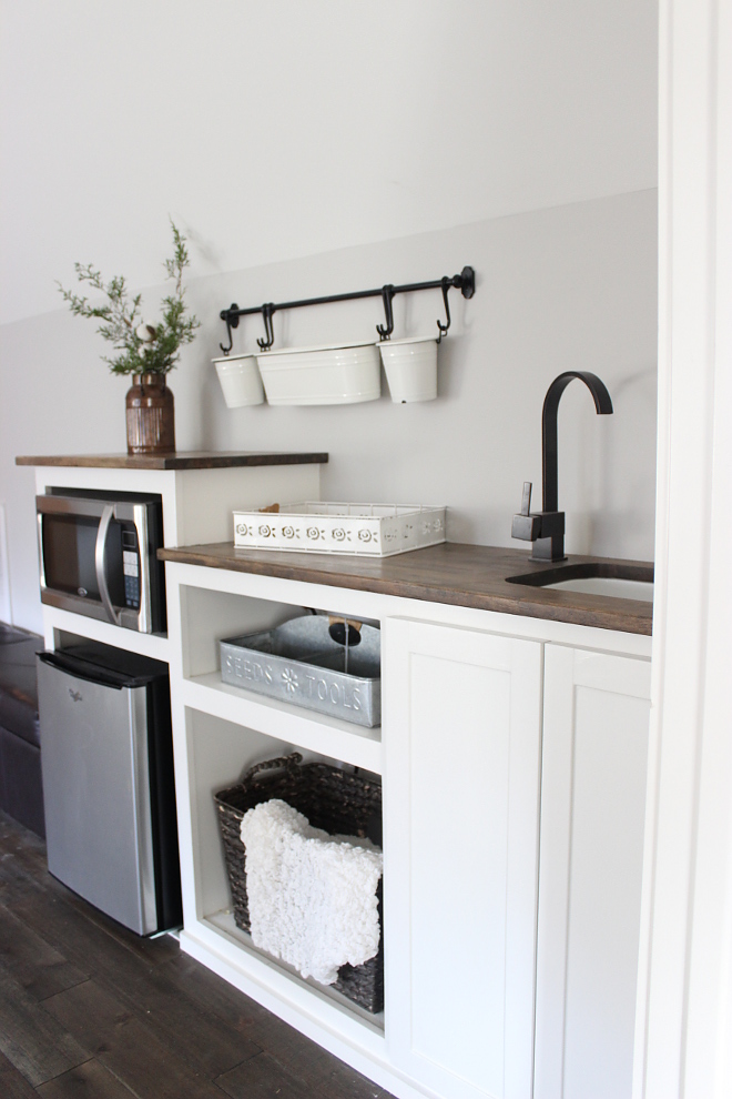 Farmhouse Wet Bar