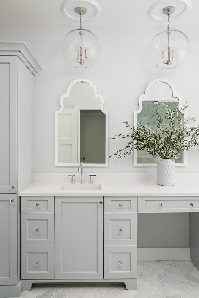 Grayscreen by Sherwin Williams Grayscreen by Sherwin Williams Grayscreen by Sherwin Williams Grey cabinet paint color Grayscreen by Sherwin Williams #GrayscreenbySherwinWilliams