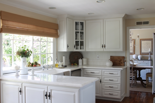 Kitchen renovation. Our kitchen we didn’t do a full gut at the time (that came later) but simply painted the cabinets and changed out the appliances and countertops. Beautiful Homes of Instagram @maisondecinq