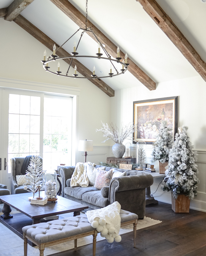 Farmhouse Chandelier Living Room Farmhouse Chandelier Reclaimed beams with Farmhouse chandelier