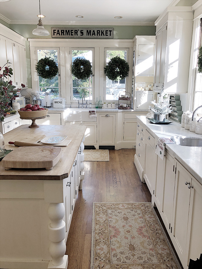 Rustic White Farmhouse Kitchen True farmhouse kitchen Rustic White Farmhouse Kitchen Rustic White Farmhouse Kitchen #RusticWhiteFarmhouseKitchen #WhiteFarmhouseKitchen #FarmhouseKitchen