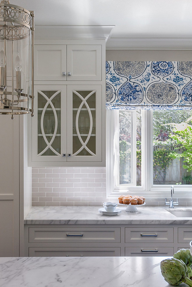 Kitchen with Eclipse Mullion Cabinets