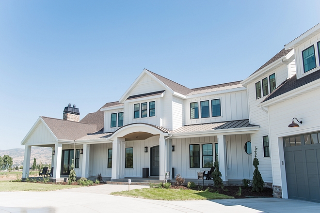 Modern Farmhouse curb appeal ideas Modern farmhouse curb appeal I love the front porch and the black windows