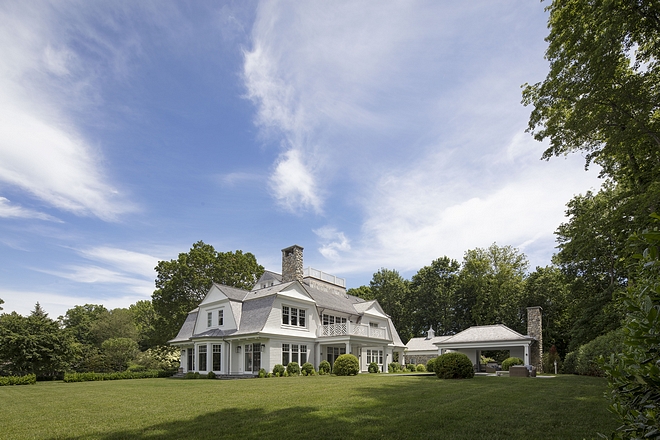 Timeless Gambrel Home Architecture Design