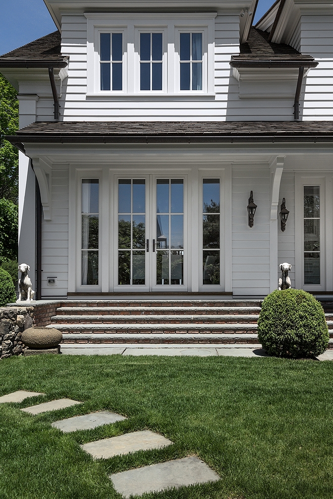 Symmetrical Windows and Doors Architecture Homes