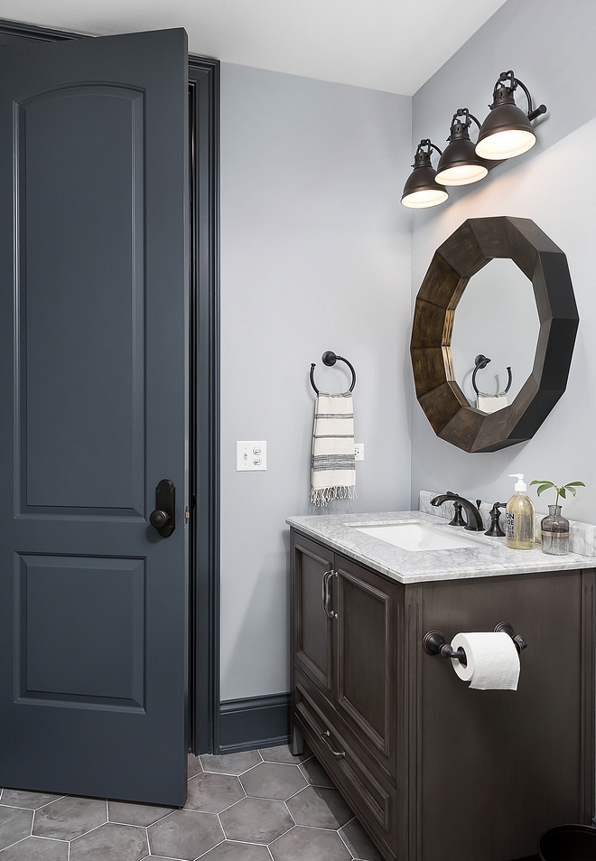 Benjamin Moore Owl Gray 2137-60 wall color