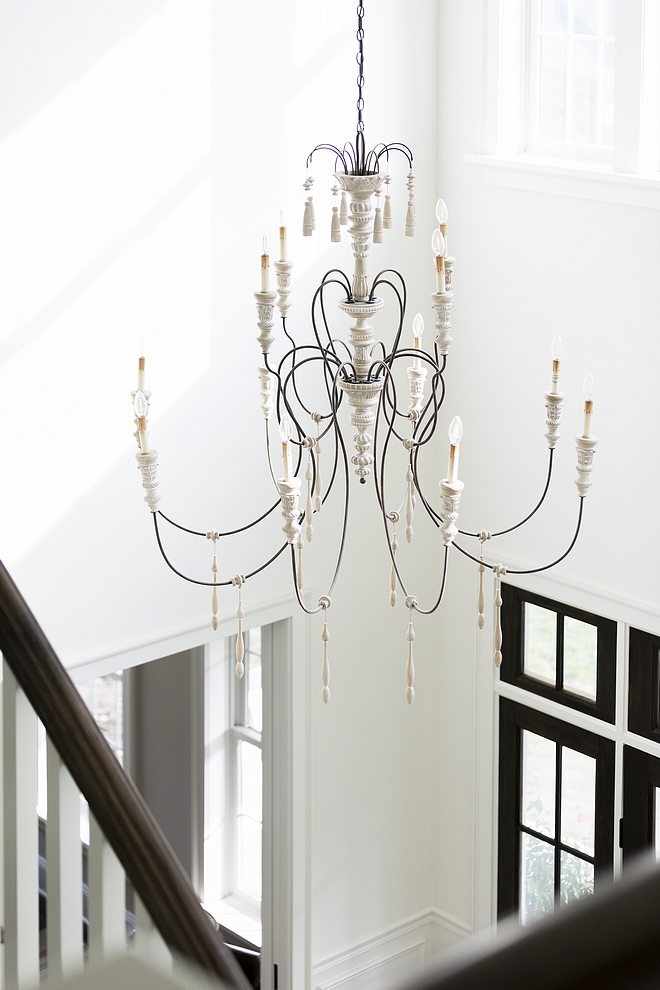 Currey and Co Extra Large Hannah Chandelier Best chandeliers for two-story foyers Currey and Co Extra Large Hannah Chandelier Currey and Co Extra Large Hannah Chandelier