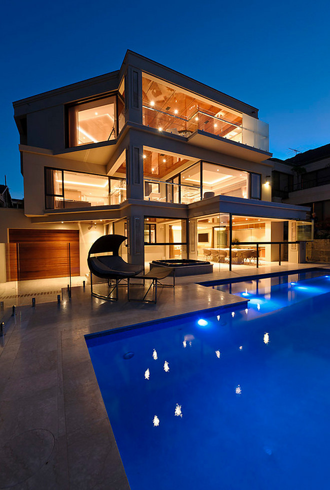 Contemporay home pool backyard