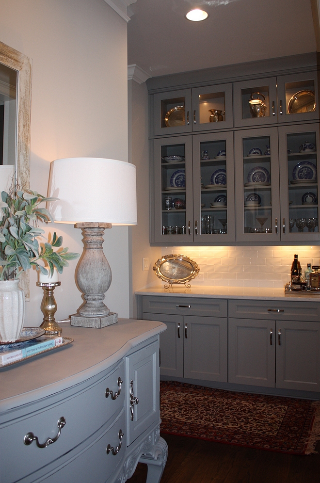 Grey Butler's Pantry A great feature that is highly utilized for extra space is the Butler's Pantry between the kitchen and the dining room area