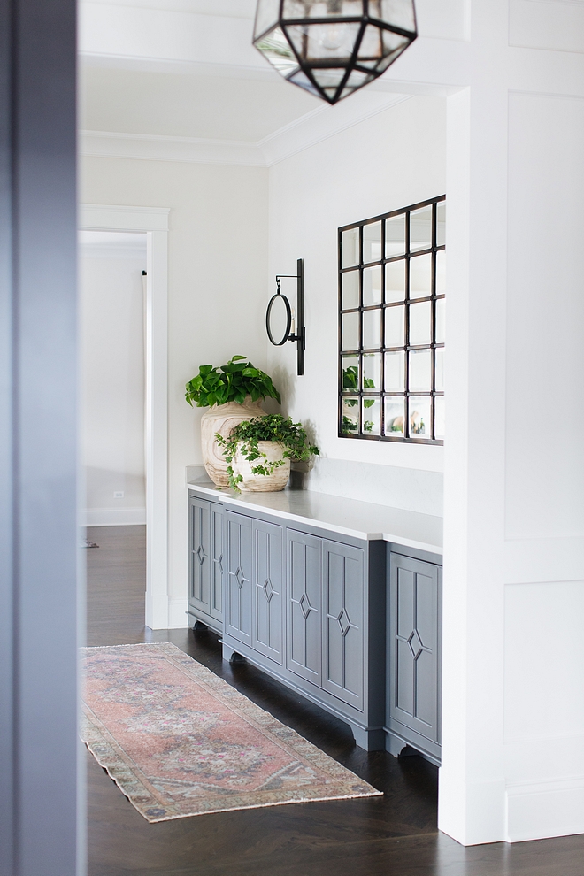 Custom buffet Butlers pantry buffett space between kitchen and dining room with custom buffett with white quartz countertop