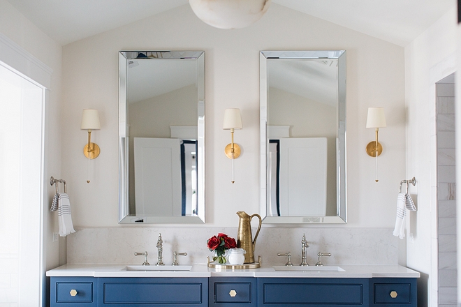 Best neutral paint colors for bathroom Benjamin Moore Classic Grey bathroom paint color Benjamin Moore Classic Grey