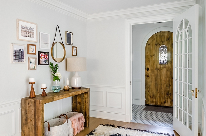 Farmhouse Midcentury Foyer Design with Emmerson Console table from West Elm