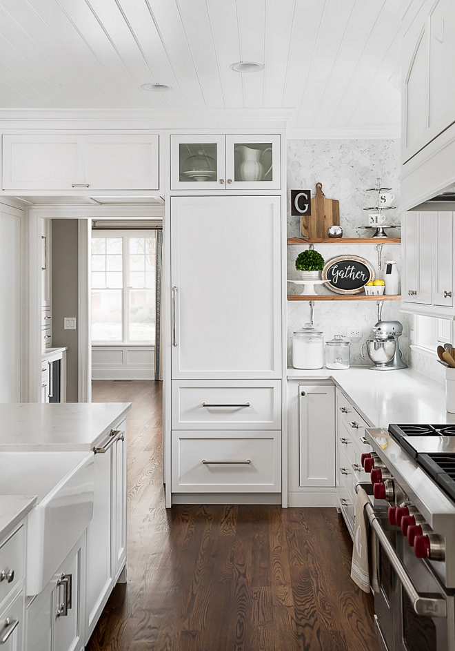 Benjamin Moore OC-57 White Heron Kitchen cabinet paint color Benjamin Moore OC-57 White Heron Benjamin Moore OC-57 White Heron #BenjaminMooreOC57WhiteHeron #BenjaminMooreWhiteHeron