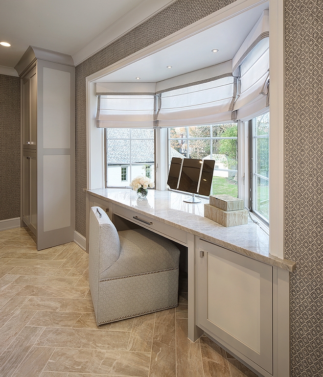 Bathroom Quartzite countertop Bathroom features a vanity with Quartzite countertop #bathroomQuartzitecountertop #bathroom #Quartzitecountertop