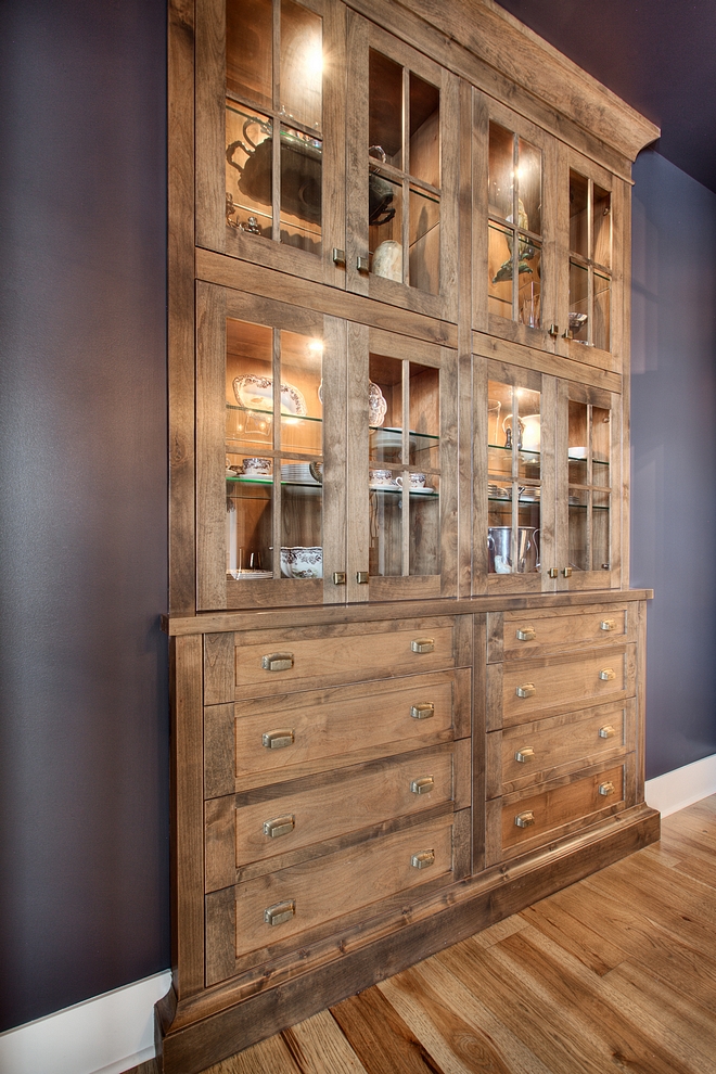 Hutc Cabinet Built in Hutch Dining room with built in hutch cabinet with custom blended stain #hutch #builtinhutch