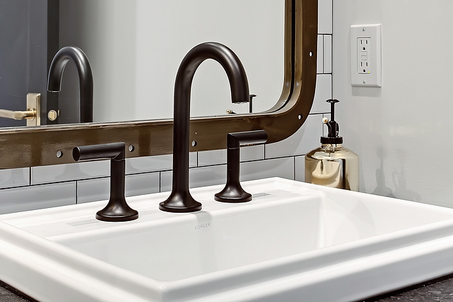 Matte Black Bathroom Faucet source on Home Bunch Matte Black Bathroom Faucet #MatteBlackBathroomFaucet