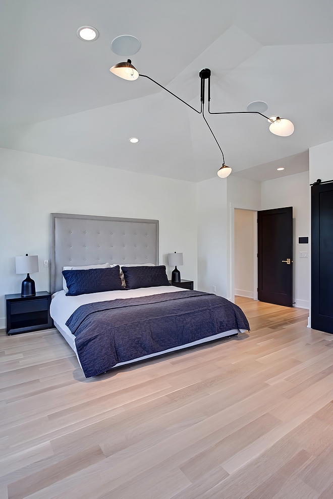 Master Bedroom modern chandelier The master bedroom features a modern chandelier modern chandelier source on Home Bunch modern chandelier #modernchandelier #bedroom