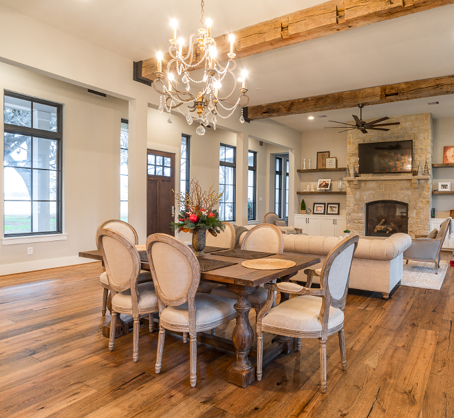 Farmhouse Dining Room Farmhouse Dining Room with reclaimed beams Farmhouse Dining Room #FarmhouseDiningRoom #Farmhousestyle