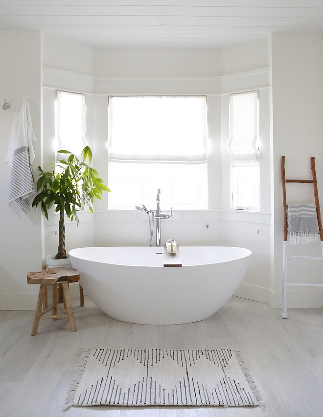 Bathroom Bay Windows In the bathroom, we put a bay window for the freestanding bathtub Bathroom Bay Windows Bathroom Bay Windows #Bathroom #BayWindows