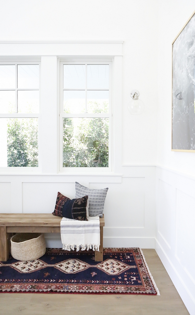 Simply White by Benjamin Moore foyer with White Oak hardwood flooring and vintage runner Simply White by Benjamin Moore Simply White by Benjamin Moore #SimplyWhitebyBenjaminMoore #foyer