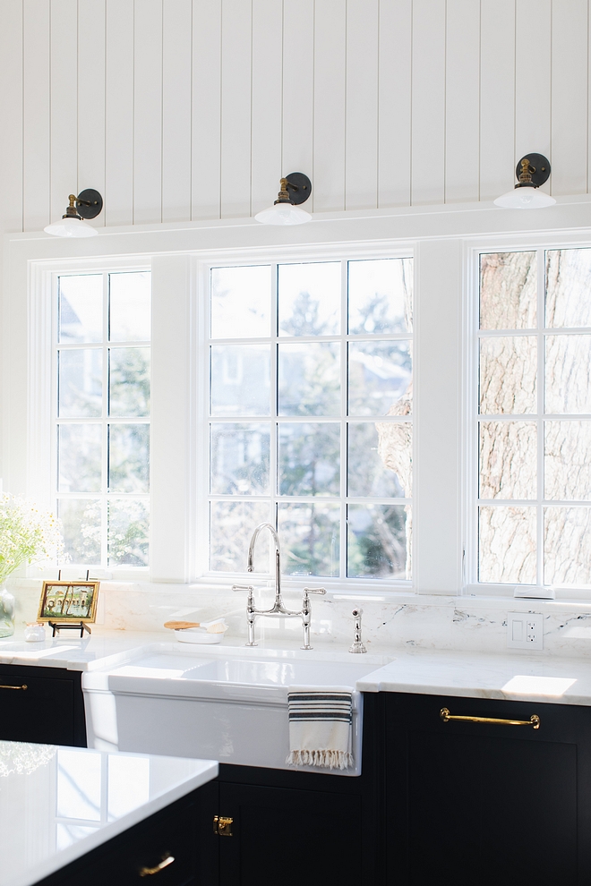 Farmhouse sink White 36" Large Reversible Fireclay FarmHouse Sink with Drain Board Apron Front #farmhousesink #kitchensink #farmhouse #sink