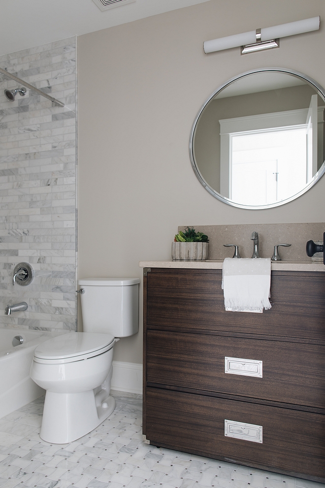 Revere Pewter HC-172 by Benjamin Moore Neutral bathroom paint color Revere Pewter HC-172 by Benjamin Moore Revere Pewter HC-172 by Benjamin Moore #ReverePewterHC172byBenjaminMoore #ReverePewterHC172BenjaminMoore