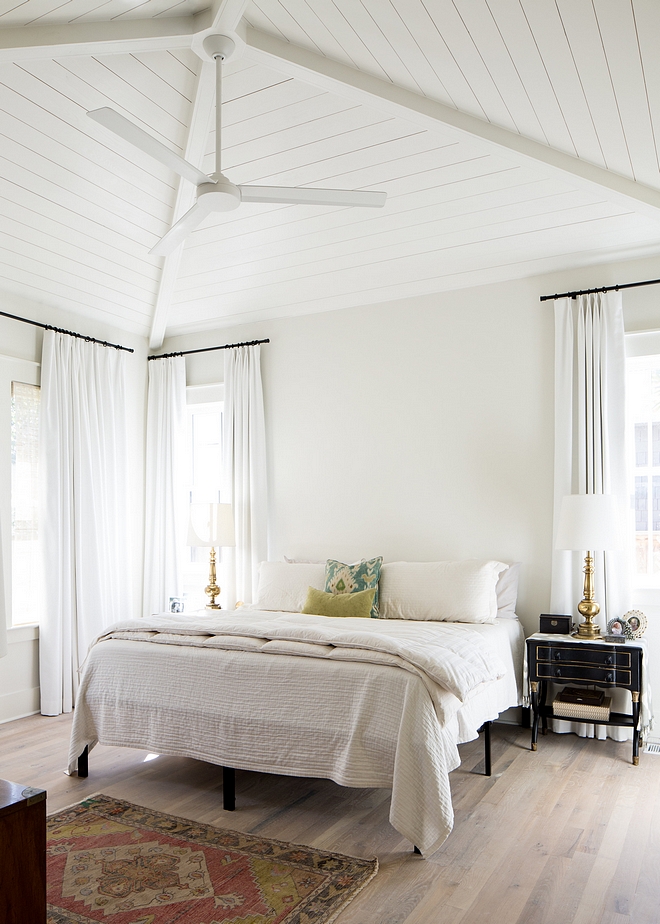 Vaulted ceiling with shiplap Tall Vaulted ceiling with shiplap The master bedroom features vaulted ceiling with shiplap and off-white walls #vaultedceiling #shiplapceiling