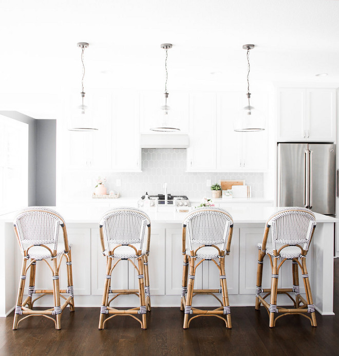 Benjamin Moore Decorators White OC-149 Benjamin Moore Decorators White OC-149 paint color Benjamin Moore Decorators White OC-149 #BenjaminMooreDecoratorsWhite #OC149