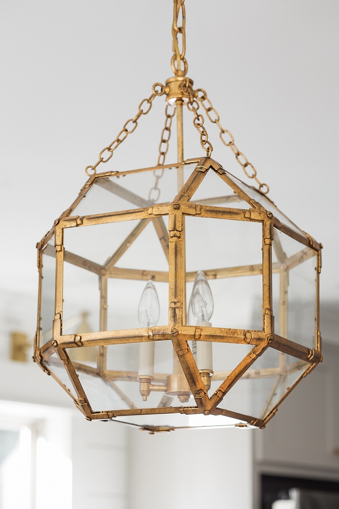Brass and glass pendant Affordable pendant light source on Home Bunch Brass and glass pendant Brass and glass pendant #Brassandglasspendant #affordablelighting