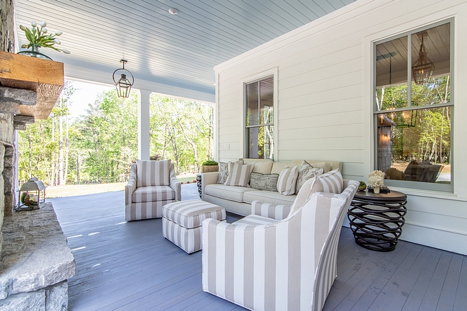 Sherwin Williams Atmospheric Blue porch ceiling painted in Sherwin Williams Atmospheric in Satin Latex Sherwin Williams Atmospheric #SherwinWilliamsAtmospheric