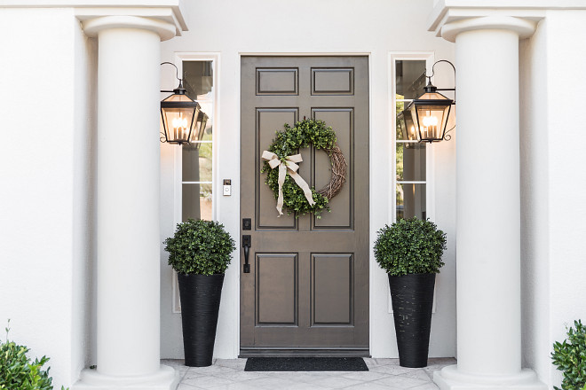 Traditional Front Door Traditional Entry Traditional Front Door Design Traditional Entry Ideas #TraditionalFrontDoor #TraditionalEntry