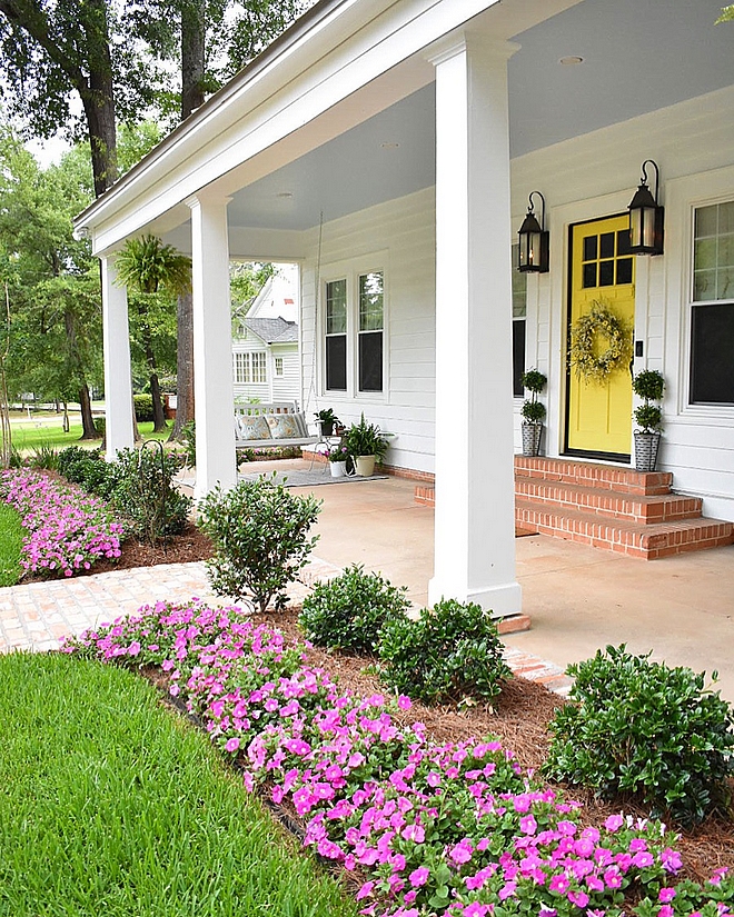 Lemon Twist by Sherwin Williams Yellow front door Lemon Twist by Sherwin Williams Paint Color Lemon Twist by Sherwin Williams #LemonTwistbySherwinWilliams #yellowfrontdoor