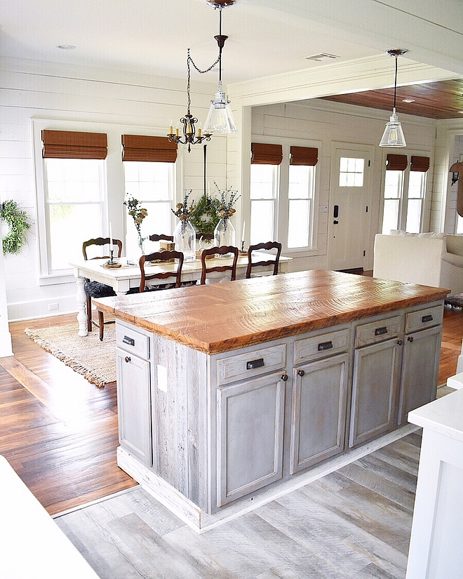 Salvage wood kitchen island Reclaimed kitchen island Salvage wood kitchen island design Salvage wood kitchen island ideas DIY Salvage wood kitchen island #Salvagewoodisland