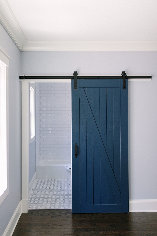 Newburyport Blue by Benjamin Moore Newburyport Blue by Benjamin Moore Barn door paint color #barndoor #NewburyportBluebyBenjaminMoore