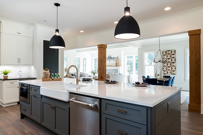 Kendall Charcoal by Benjamin Moore dark grey island Kendall Charcoal by Benjamin Moore dark grey kitchen island #KendallCharcoalbyBenjaminMoore #darkgreykitchenisland